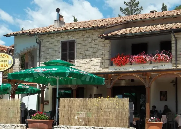 Bagno Santo بيت ضيافة ساتورنيا