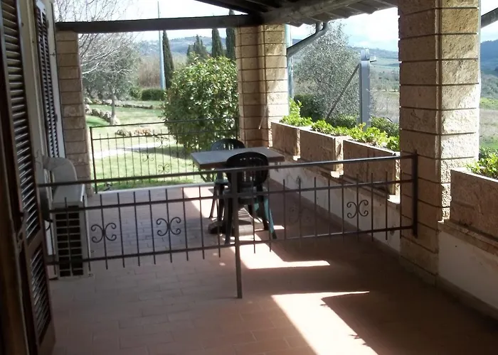 Bagno Santo بيت ضيافة ساتورنيا